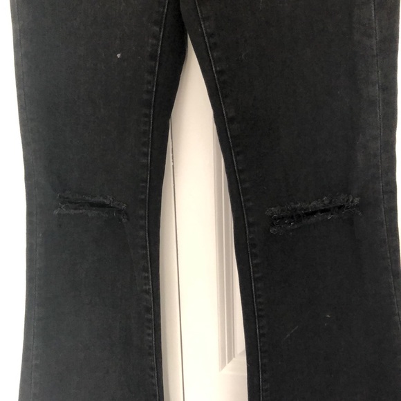 American Eagle Flared Jeans - Picture 2 of 3